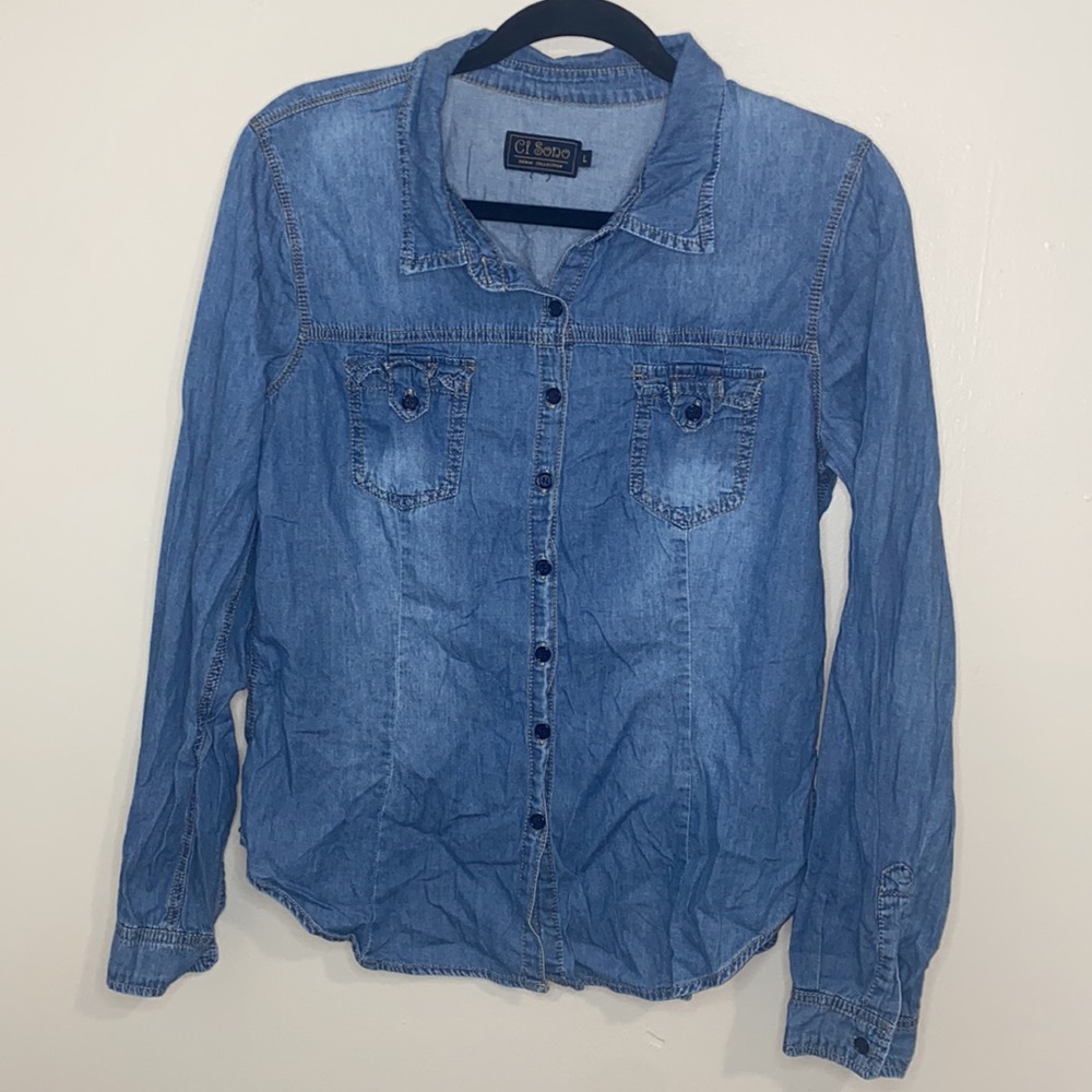 🪼Adorable Faux Jean Button up top Size Large! - Picture 2 of 6